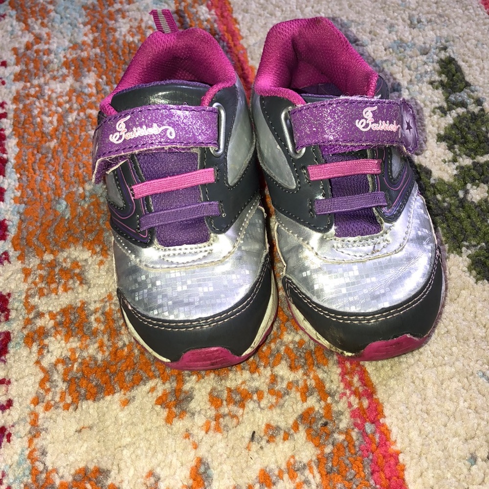 Shoes - Picture 4 of 5